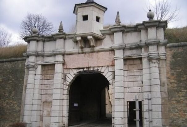 Van választás? – Pezsgő uborkaszezon Komáromban