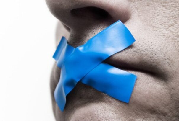 Kívánjuk a sajtó szabadságát, a cenzúra eltörlését. Tényleg?