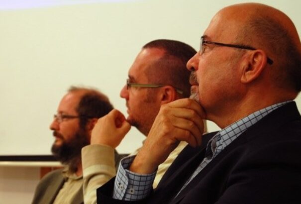 Egy politikusnak tudnia kell letenni a joystickot