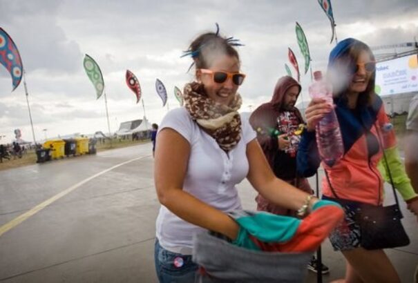 Világbékét és bicikliket!