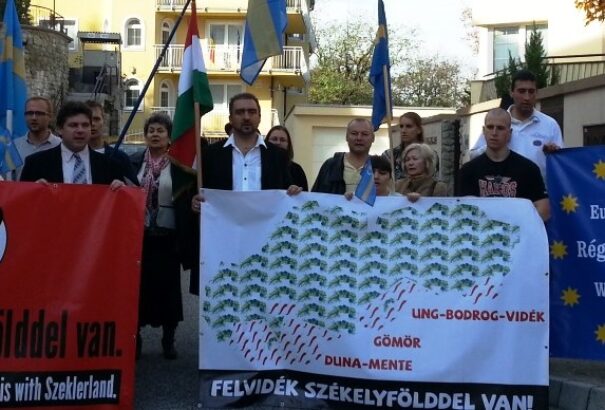 Szimpátiatüntetés Pozsonyban a Székelyek Nagy Menetelésével – Képriport