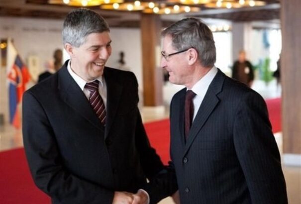 Ezért nem szavazhatnak a magyarok Hrušovskýra!