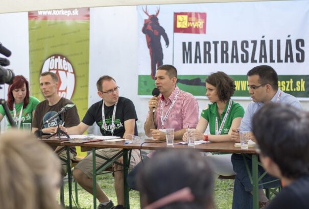 A vádlottak padján: az újságíró