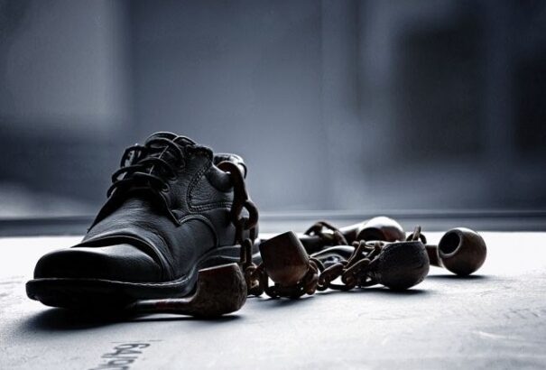 Gúzsba kötve táncoló magyarok – negyedszázad csalódásai