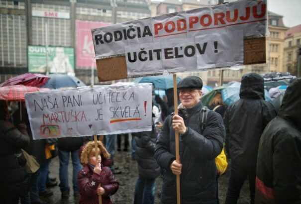 Pedagógus-sztrájk: egyetértenek a szülők?