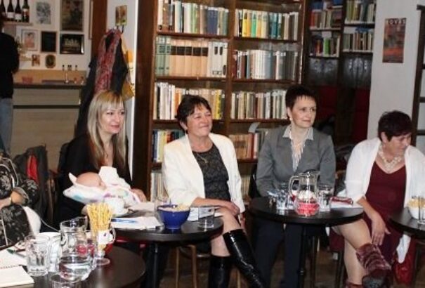 34-ből 34. Ezt a kiálványt az összes nő támogatja