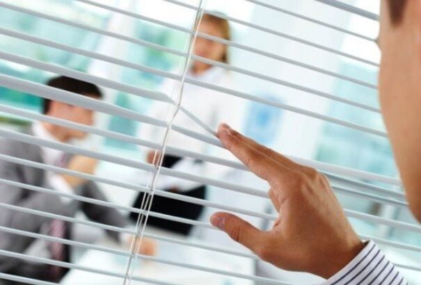 A munkáltató ellenőrizheti a munkahelyi levelezést