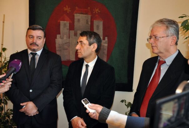 A felvidéki magyarságot érintő aktuális kérdésekről tárgyaltak Révkomáromban