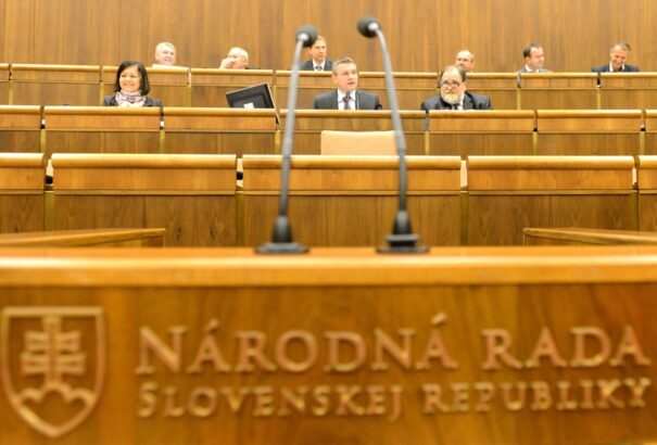 A Focus januári felmérése szerint 7  párti parlament alakulna