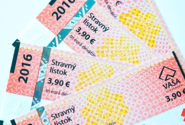 Csaknem 3 millió euróra büntették a jegykartellt