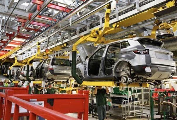 Válogathat a Jaguar, van kiből