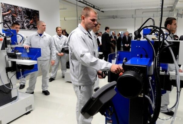 Duális képzés: Saját iskolát nyit a Volkswagen, a Matador és a Siemens