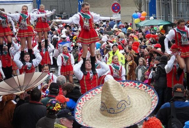 Kölni karnevál: 66 szexuális erőszak miatt tettek feljelentést