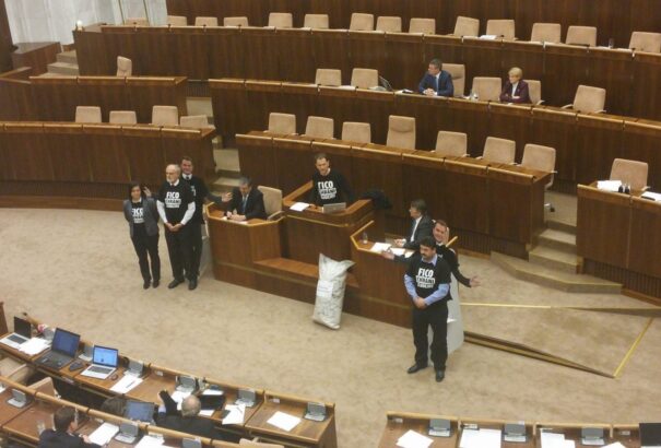 Čislák a nővéreknek a rendkívüli ülésen: sajnálom, hogy munkanélkülivé váltak