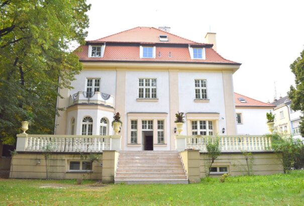 Bentlakásos elitiskola indul Szlovákiában évi 21 400 euróért