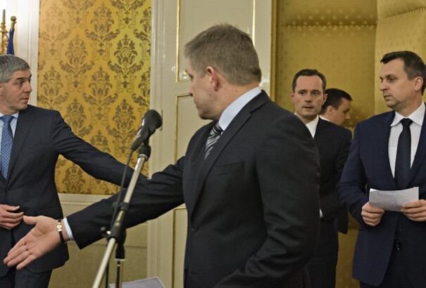 Hogyan tud majd ebből a kormányból Bugár emelt fővel  távozni?