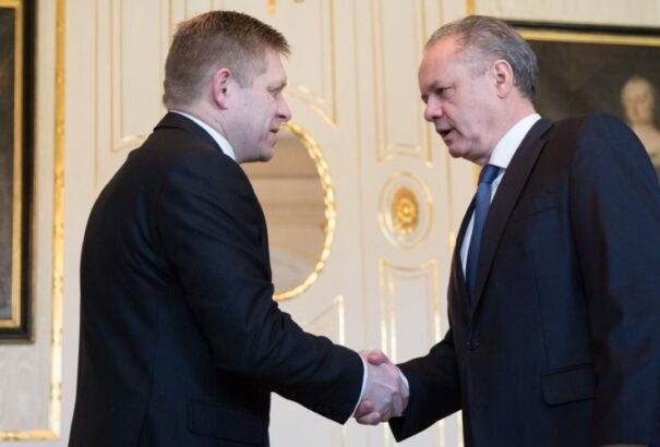 Fico átadta Kiskának a kormányalakításról szóló négypárti megegyezést