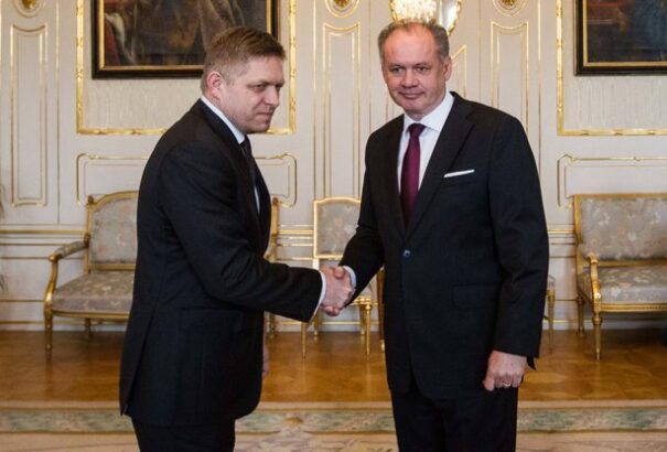 Ficonak 10 napja van, hogy kormány alakítson