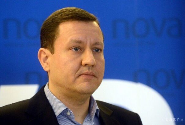 Lipšic: csalódott választók tízezrei hagyhatják el az országot