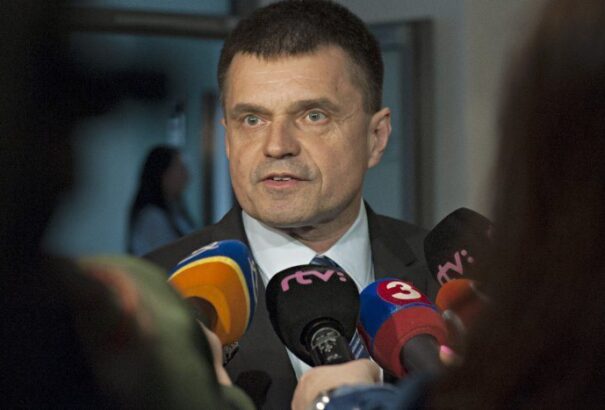 Menesztenék az SNS oktatásügyi miniszterét