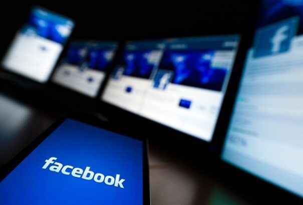 Felmérés: A Facebook-felhasználók az SaS-t és a Smert részesítik előnyben