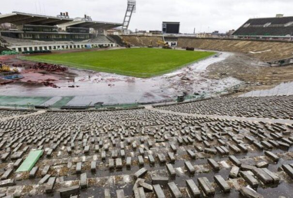 Keresztre feszített Népstadion