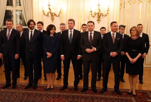 Ma ülésezik először az új kormány