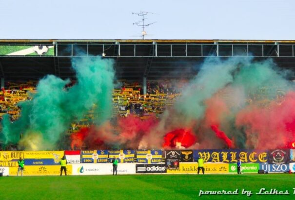 Sok ezer torokból zengett a Nélküled a DAC-Slovan meccsen (+videó)