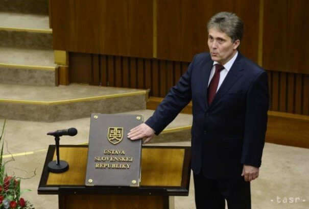 Petrák: 12%-kal emelkedik a tanárok bére, ami nem egy katasztrófa