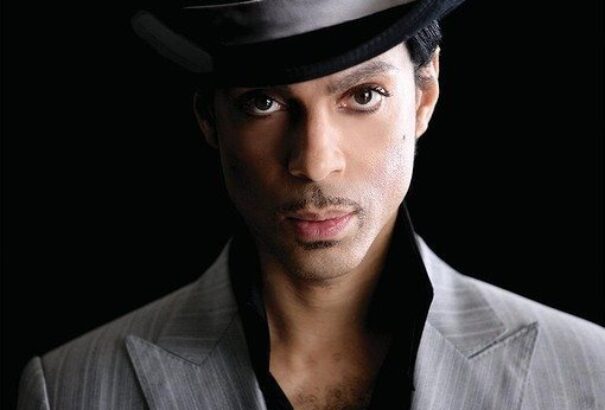 Bíboresőben – Hull a Purple rain: Prince-re emlékezünk