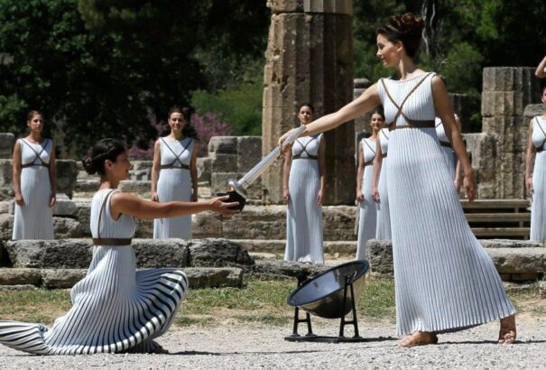 Meggyújtották az olimpia lángot Olümpiába