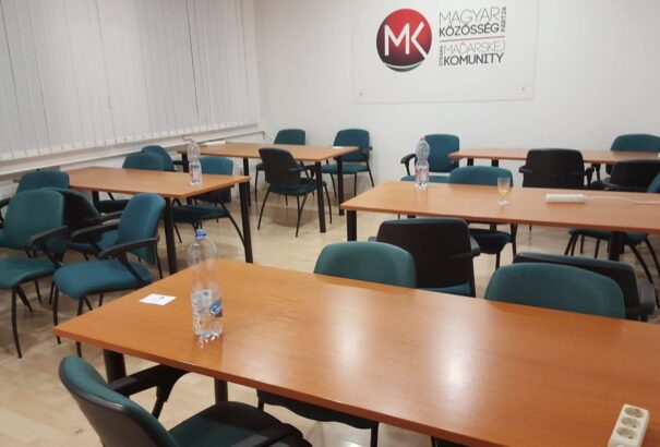 Csipkerózsika-álomban az MKP!