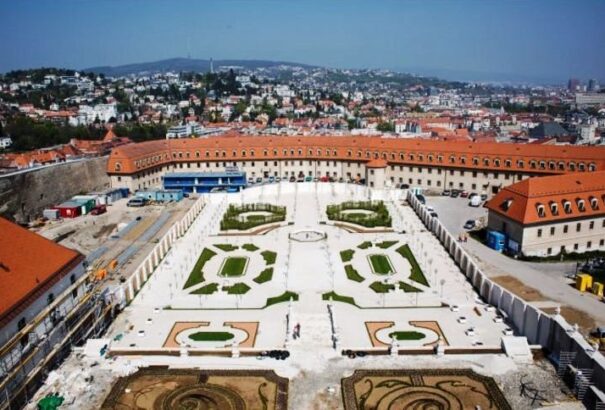 Hamarosan megnyitják a barokk kertet a pozsonyi várban