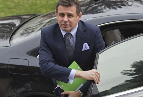 Hivatalos: Május végén választ új elnökséget a Most-Híd