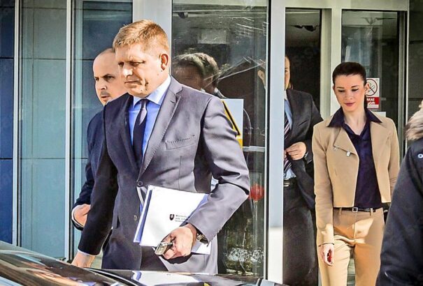 105 parlamenti képviselő választott már magának asszisztenst