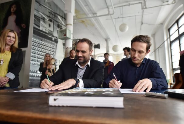 Megegyezés Pozsony megye és a helyi „kreatív ipar” között: új székhelyen folytathatják