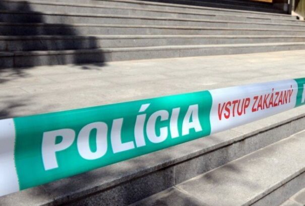 Pozsonyi óvodákban razziázott a rendőrség. Szerencsére nem találtak bombát