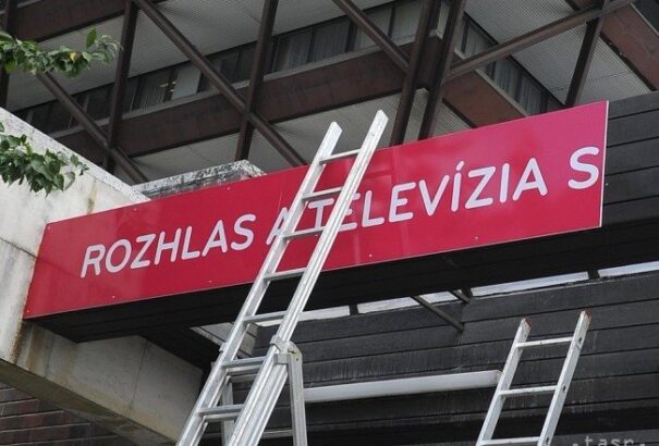 A közmédia emelné a tévédíjat