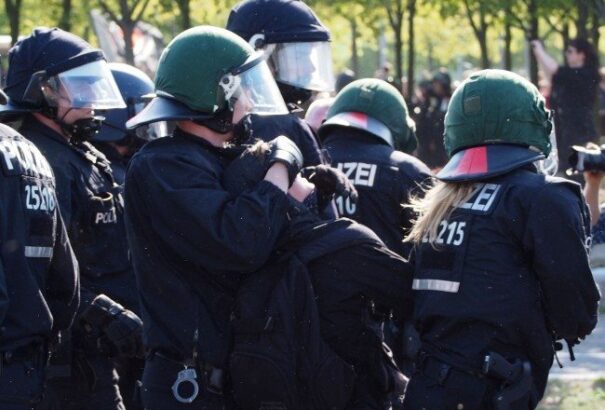 Három halott és 11 sebesült az ausztriai lövöldözésben