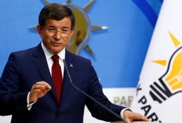 Lemond hivataláról a török miniszterelnök – sokkban a brüsszeli honatyák