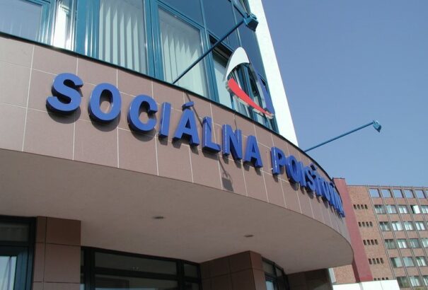 Újabb túlárazott IT-közbeszerzés, ezúttal a Szociális Biztosítónál