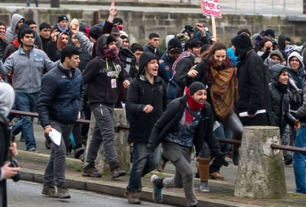 Ilyen egy szolidáris Európa:  250 ezer eurós bírság minden elutasított migránsért