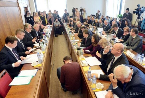 Történelmi bizottsági ülést kezdeményezett az ellenzék