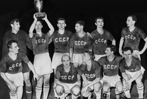 Hangolódjunk a foci Eb-re (2.rész): azok a boldog 60-as évek / nyereményjáték