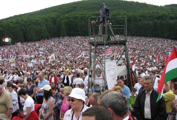 Csíksomlyó 2011 és a szlovák lobogó (Képriport)