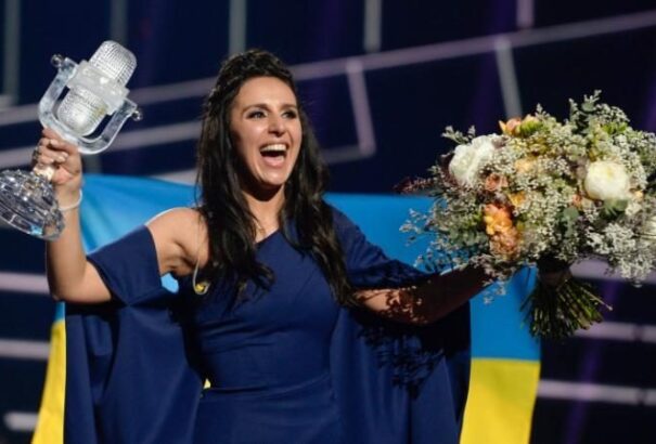 Ukrajna hőstettnek, Mokszva politikai döntésnek tartja Jamala győzelmét