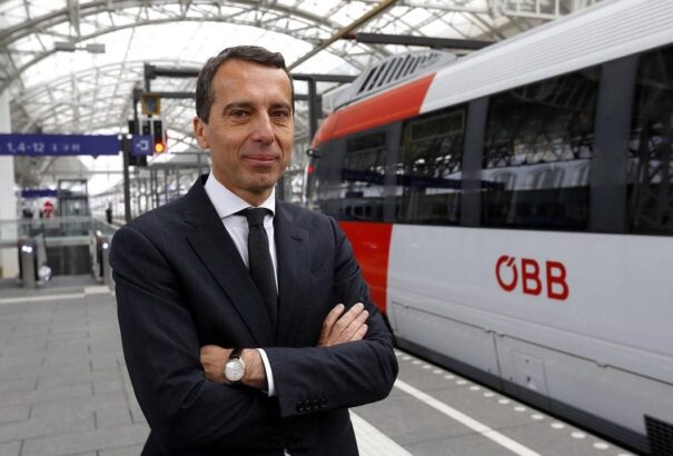 Beiktatták hivatalába az új osztrák kancellárt