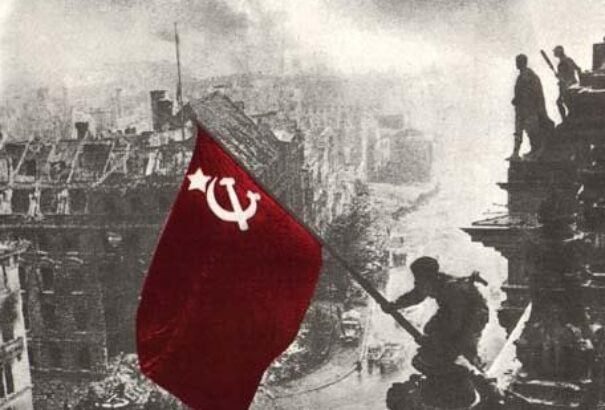 Putyin: Május 8. a győzelem napja a hősiesség és az egység jelképe