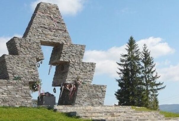 Ukrán hírportál: provokáció a magyarok Vereckei-hágóra tervezett trianoni megemlékezése