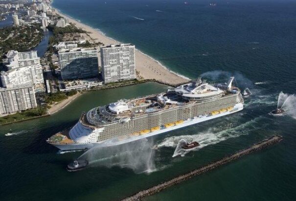 Brutálisan környezetszennyező a világ legnagyobb luxushajója